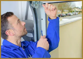 United Garage Door Repair Lannon, WI 262-292-1014 - serv-rep-gr-47m